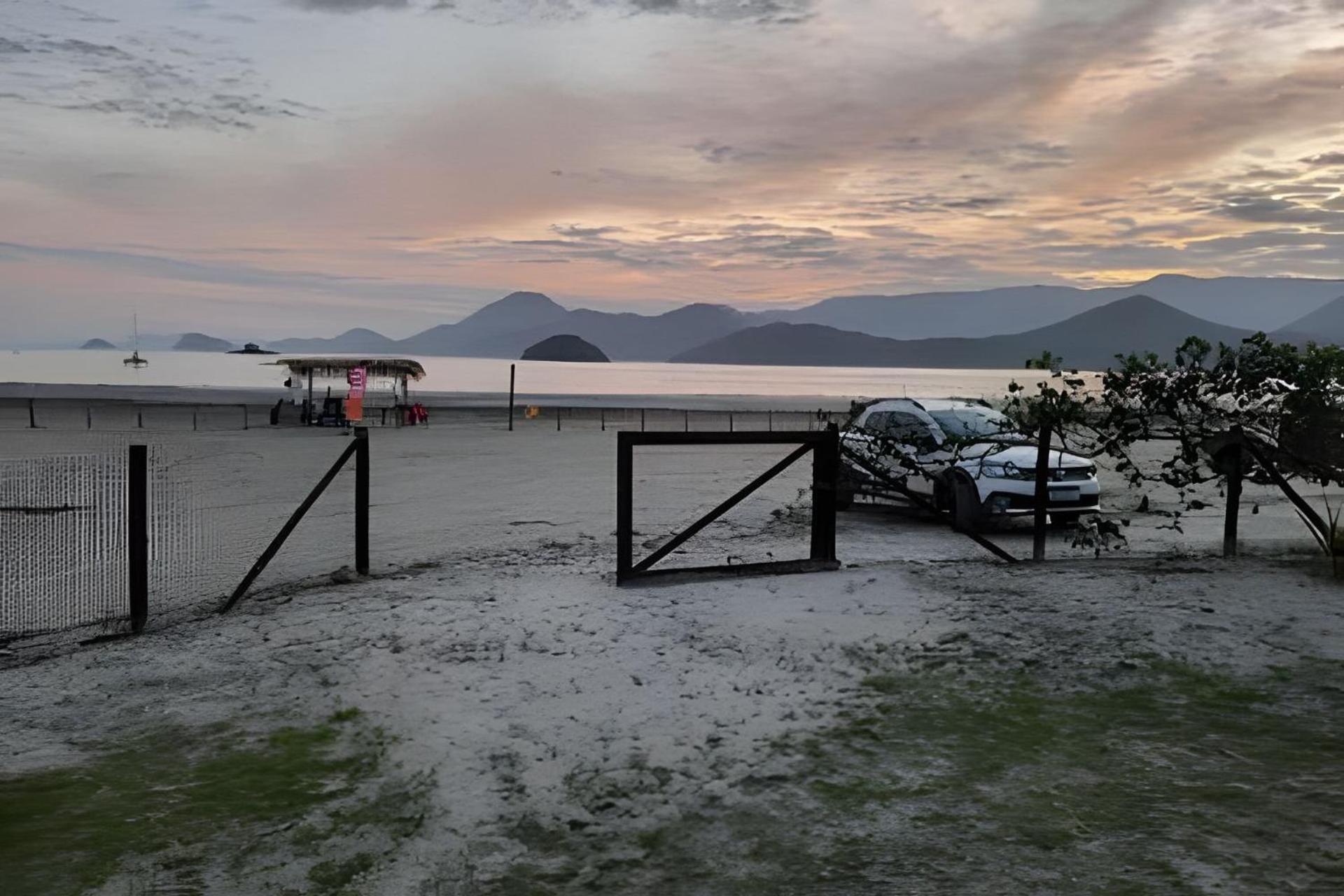 Frente Ao Mar Casa 42 Praia Do Estaleiro Ubatuba Kültér fotó